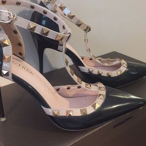 BIGTREE Red Bottom Studded Heels